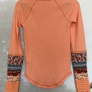 Free people thermal top XS with crochet sleeves